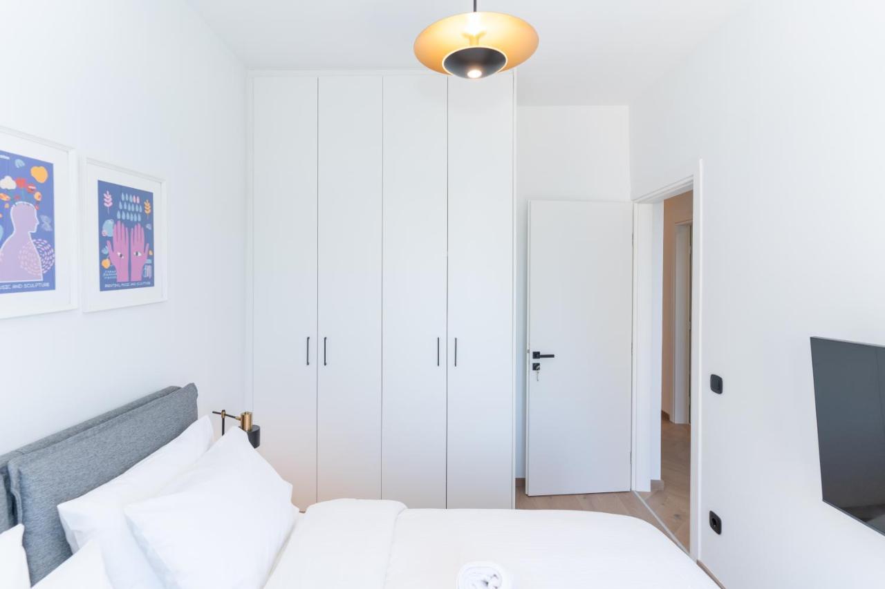 Elegant Apartment In Center, 5Min To History Sites Athens Ngoại thất bức ảnh